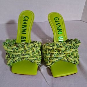 Gianni Bini Green Bibby Woven Leather Corded Square Toe Sandals, size 5.